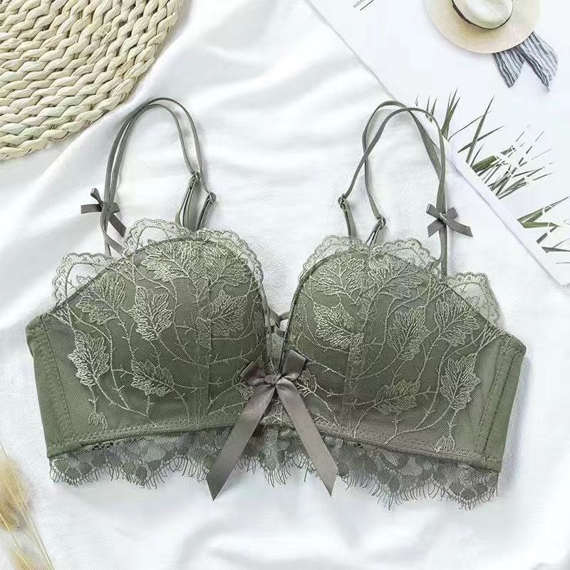 夏のセクシーなランジェリー