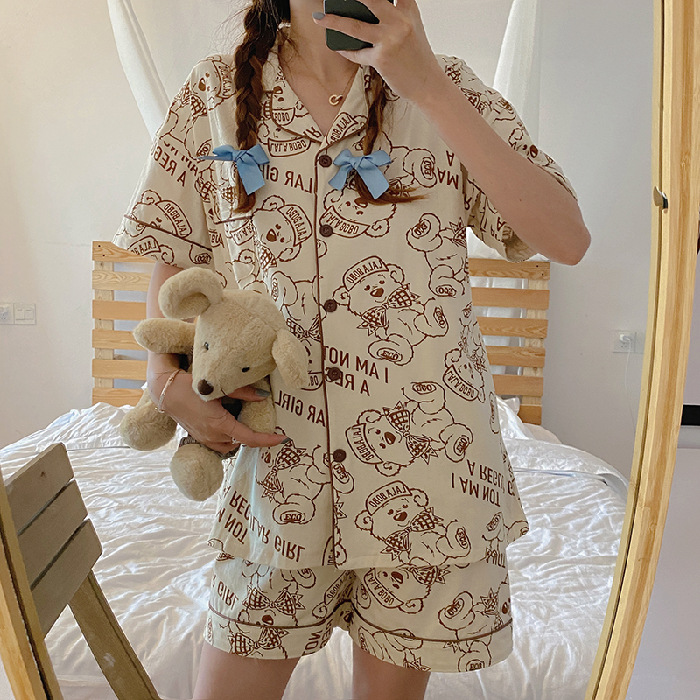 女性の夏の半袖クマのパジャマ