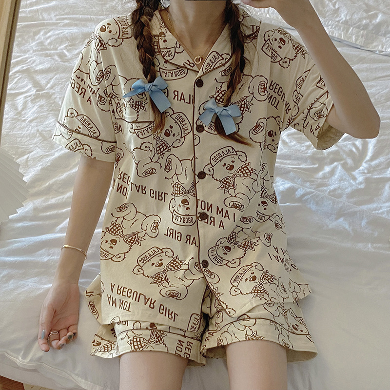 女性の夏の半袖クマのパジャマ