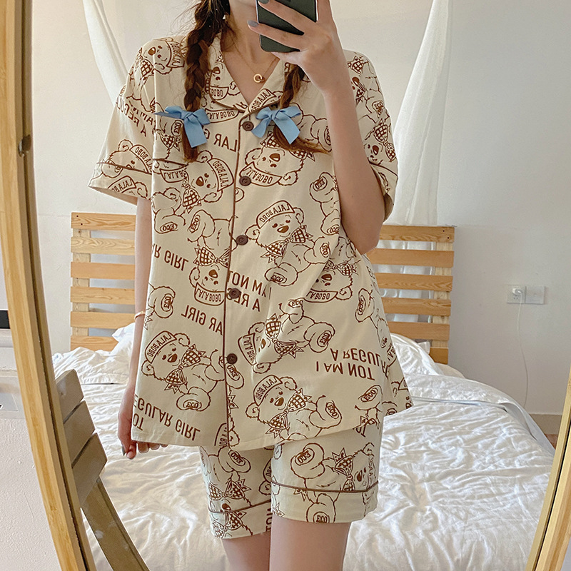 女性の夏の半袖クマのパジャマ