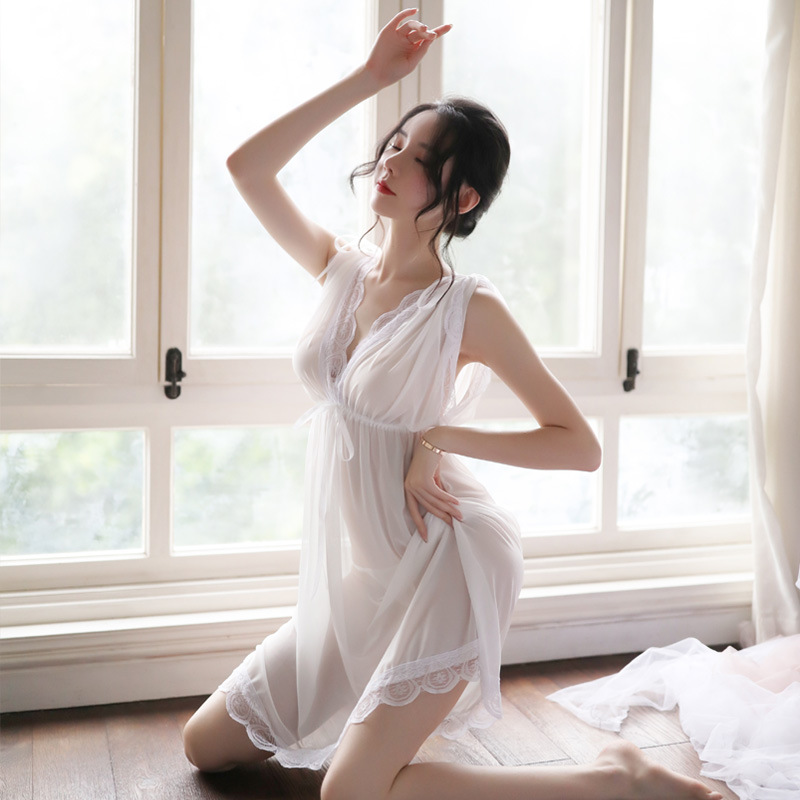 セクシーなパジャマレース