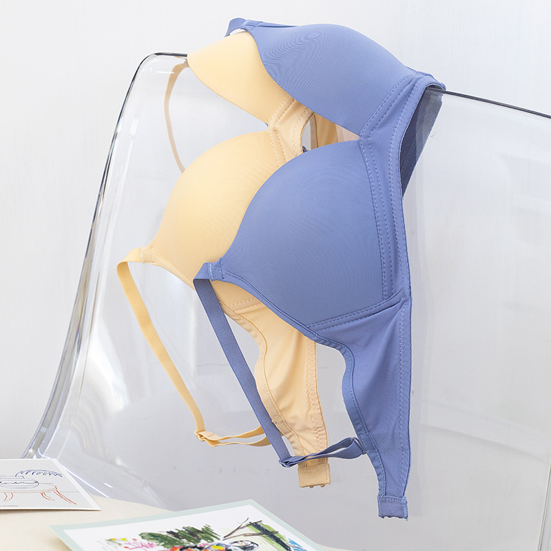 艶やかなシームレス下着
