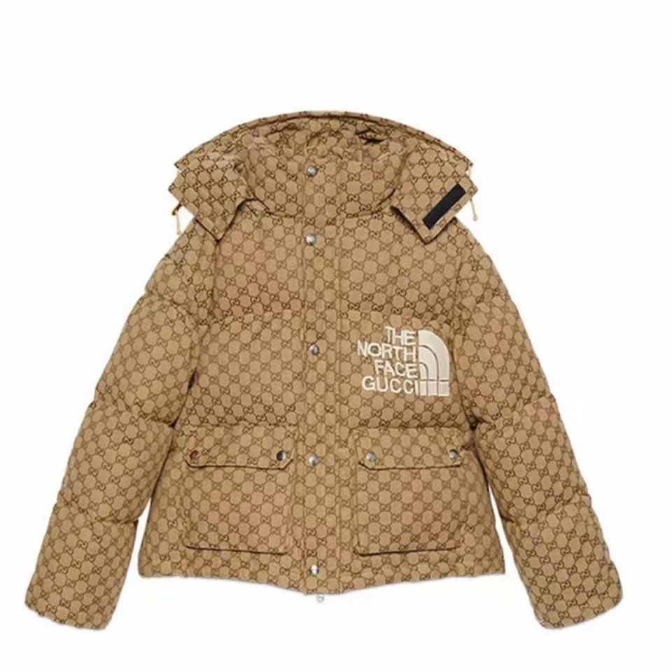【GUCCI × NORTH FACE 】コラボ ダウンジャケット