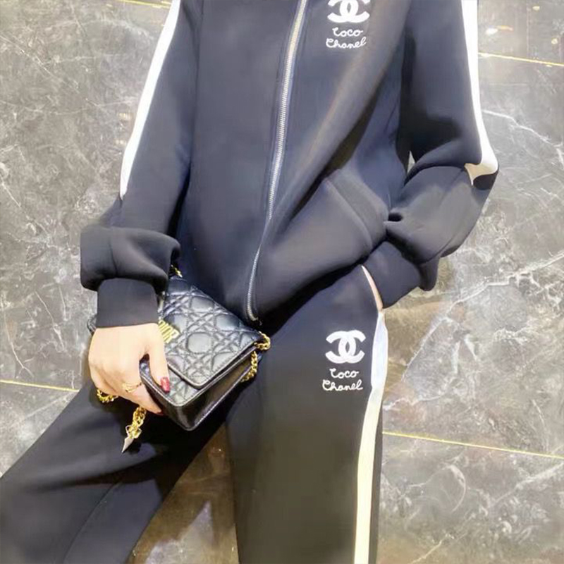 【スポーツウェアセット】【5900円プラスして２着を購入】新発売タイプ、秋冬に大活躍することでしょう、ファッションスウェット、ゆったりとしたカジュアルな着心地