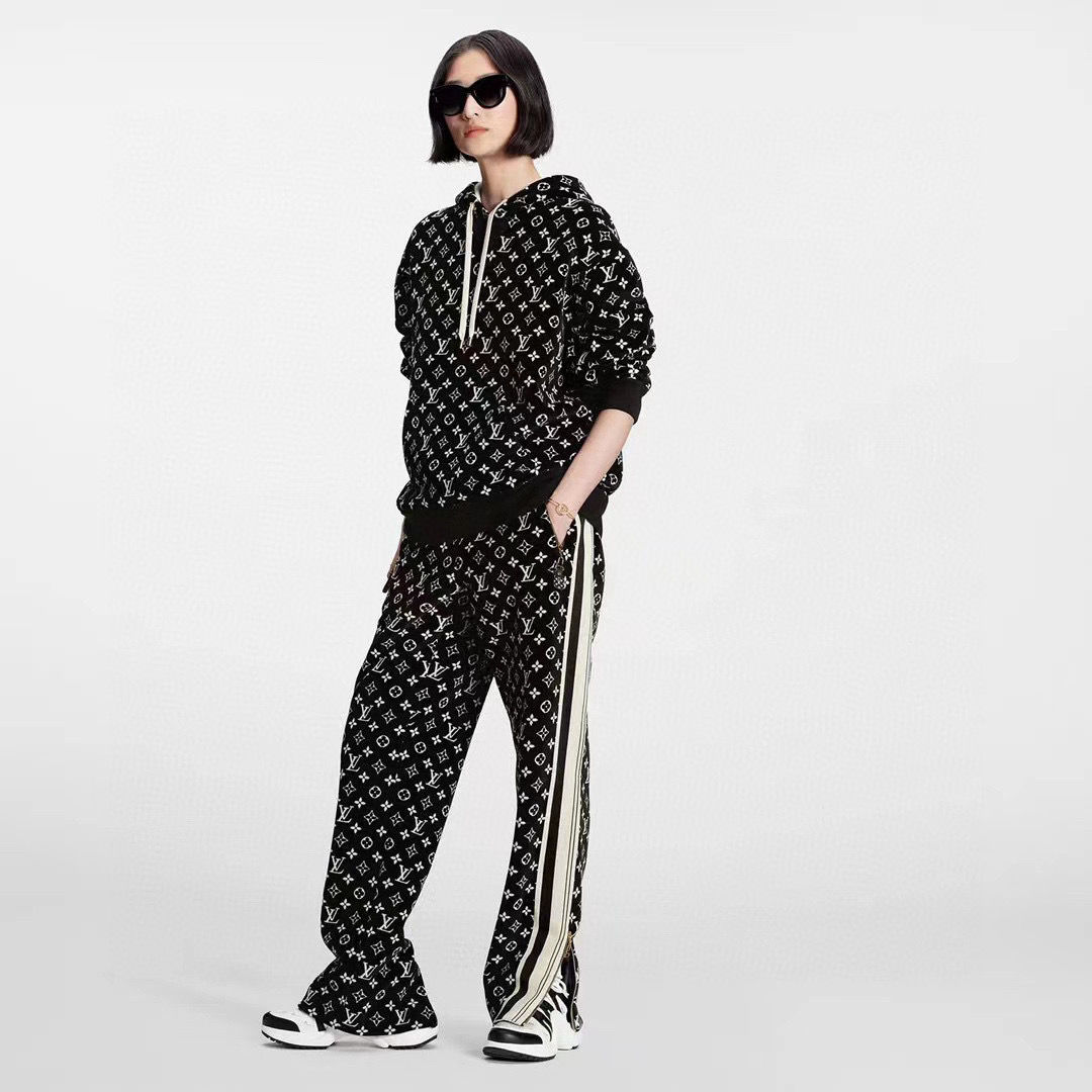 【【6900円プラスして２組を購入】】【フーディーセット】ゆるいストレート、スリムフィット、快適で薄い、オシャレでコーデに合わせやすい、シンプルでスリムなデザイン