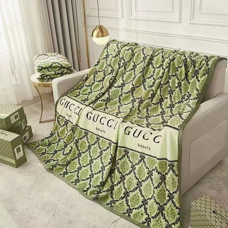 【公式指定特約店】*HOT*「2点目半額SALE」フランネルブランケット / 150 X 200cm / 付属品:収納バッグ/専用箱