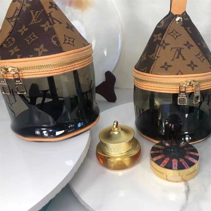 【正規取扱店】【品質の高い商品】大容量化粧品バッグ/ イタリアの手作り【二つ目は6000】