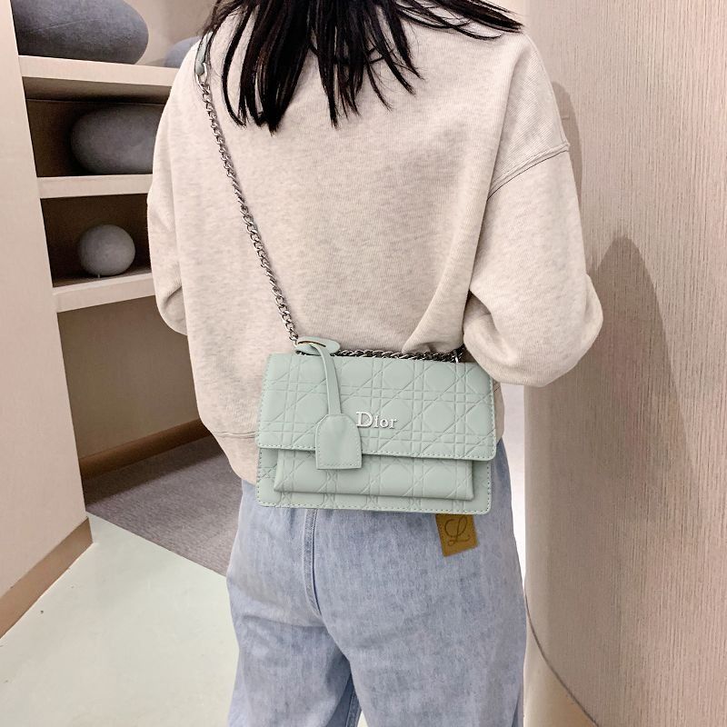【正規取扱店】【品質の高い商品】素敵なバッグ/ パリで手作り【二つ目は4900】