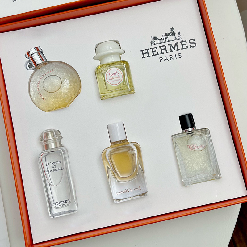 【Hermes|公式サイトは正規品】エルメス クラシックシリーズ ワンデイ ライト 香水サンプル 5本セット ボックス ラブ Mashi Perfume ギフトボックス グローバル購入 偽造防止 スキャン可能 ギフトバッグ