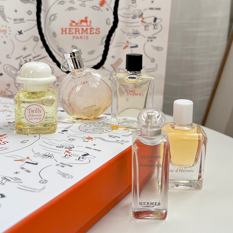 【Hermes|公式サイトは正規品】エルメス クラシックシリーズ ワンデイ ライト 香水サンプル 5本セット ボックス ラブ Mashi Perfume ギフトボックス グローバル購入 偽造防止 スキャン可能 ギフトバッグ