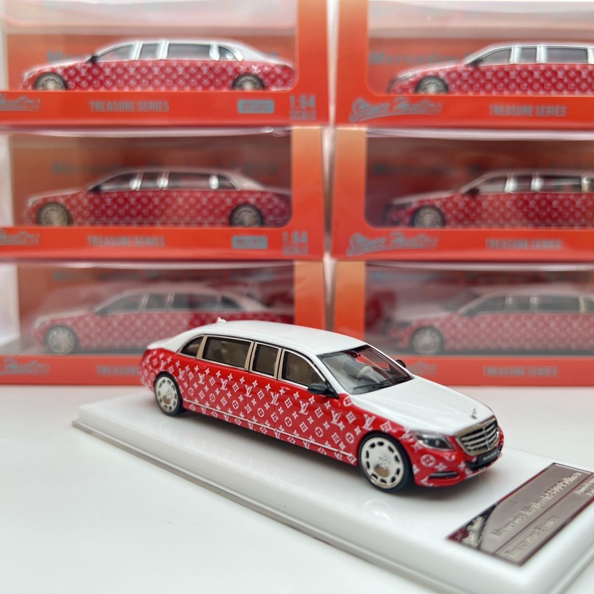 【LV 今年の新商品】 メルセデスベンツ S600 プルマン合金 スチームタイプ 赤白潮ブランド 1/64 プルマン カーモデル