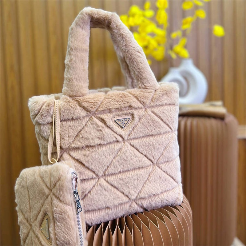 雑誌掲載で大人気【2022秋冬新作】Shearling tote☆シャーリングトート（付属品：財布）
