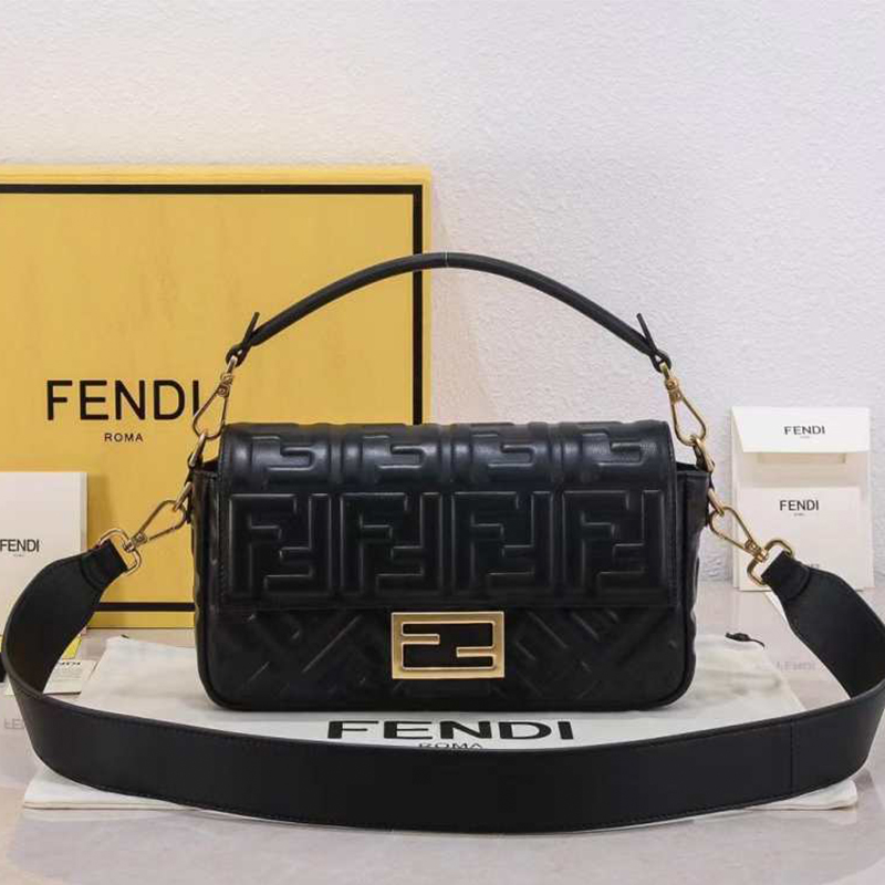 バゲット ブラックレザー バッグ ミディアム ブラックレザー バッグ