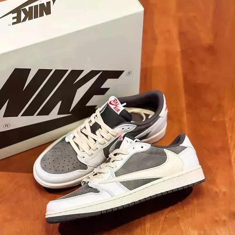 Travis Scott x Nike Air Jordan 1 Low