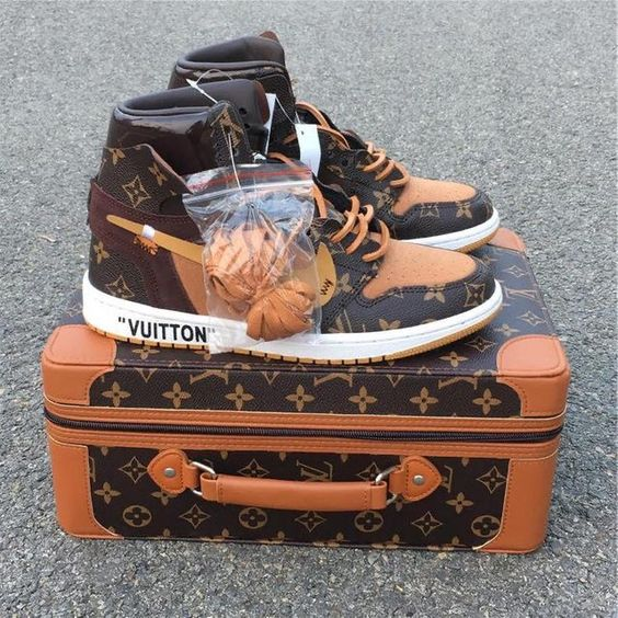 【新作発売】♪超入手困難Louis Vuitton x Nike Air Force1 ナイキ ルイ ヴィトン ジョイント シューズ