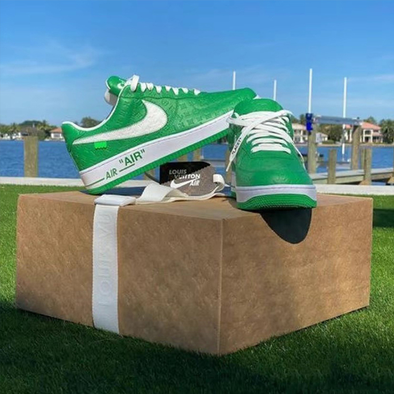 【今年の新商品】THE LOUIS VUITTON X NIKE AIR FORCE 1【代金引換】