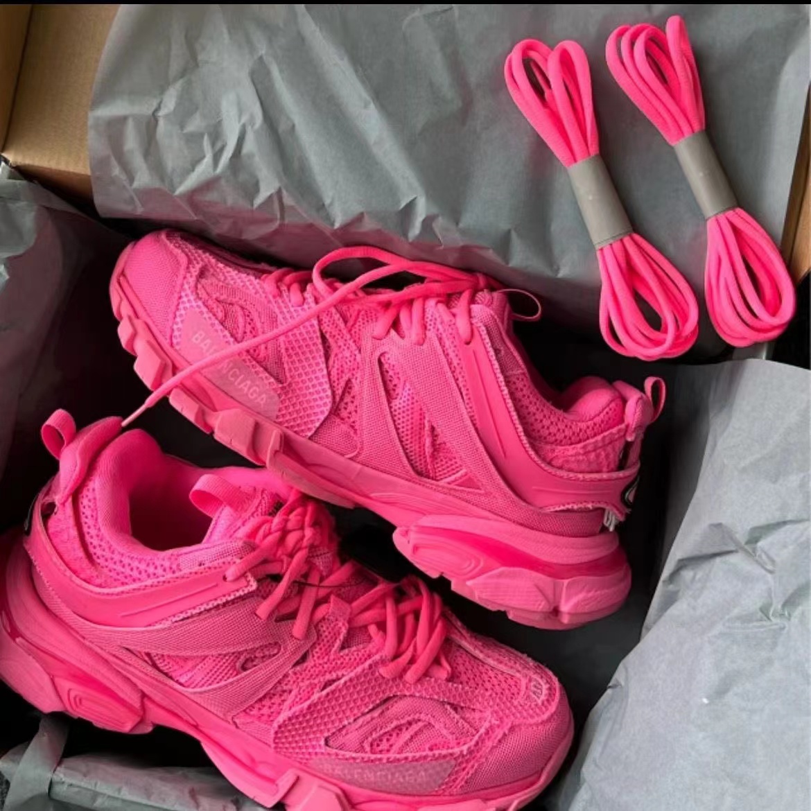 【正規取扱店】【品質の高い商品】★BALENCIAGA★Low-Top Sneakers