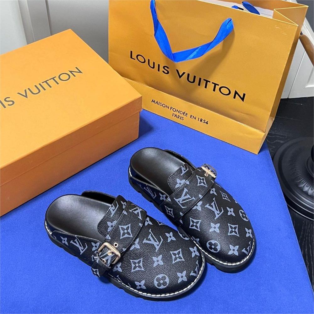 【公式指定特約店】*HOT*【 LV / GUCCI / CHANEL 海外ブランド直営店】エンボス型カジュアルバッグ、平たいスリッパです「正規品保証、公式と同じデザイン」