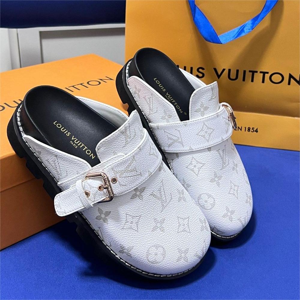 【公式指定特約店】*HOT*【 LV / GUCCI / CHANEL 海外ブランド直営店】エンボス型カジュアルバッグ、平たいスリッパです「正規品保証、公式と同じデザイン」