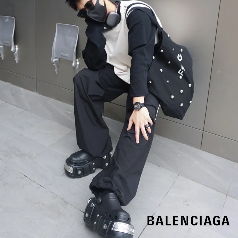 BALENCIAGA【 海外ブランド直営店】*HOT*男の子も女の子も着られます HARDCROCS™ ミュール【8000円プラスして２点を購入】