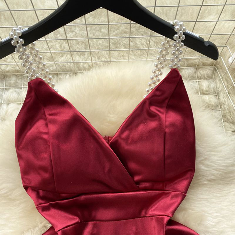 パールサテンのネグリジェ