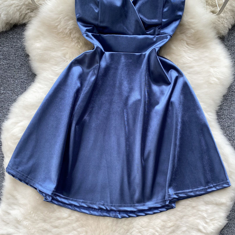 パールサテンのネグリジェ