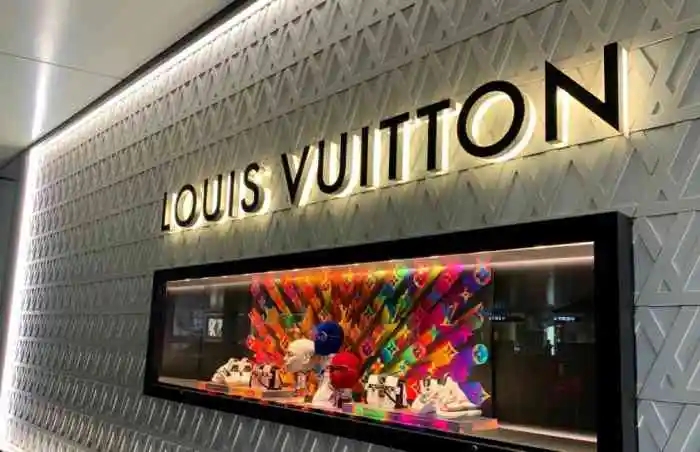 LV722.01.webp.jpg