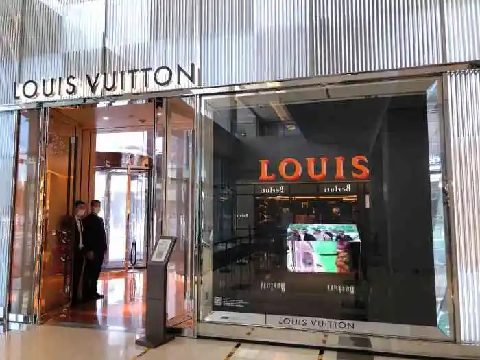 LV071401.webp.jpg