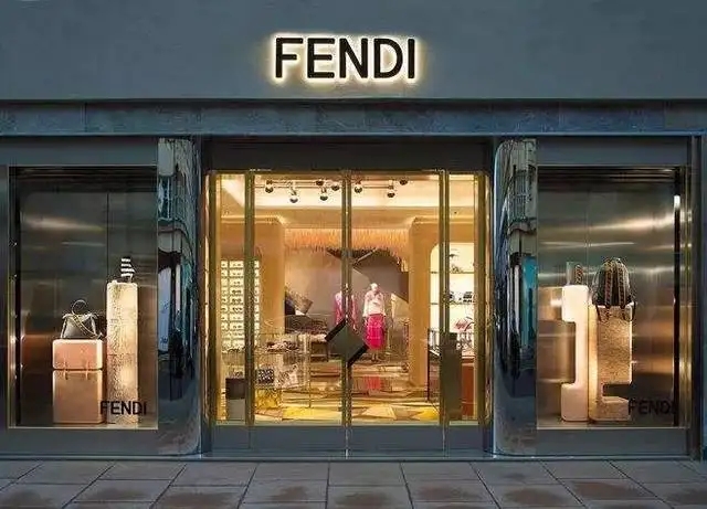 Fendi0819-01.webp.jpg