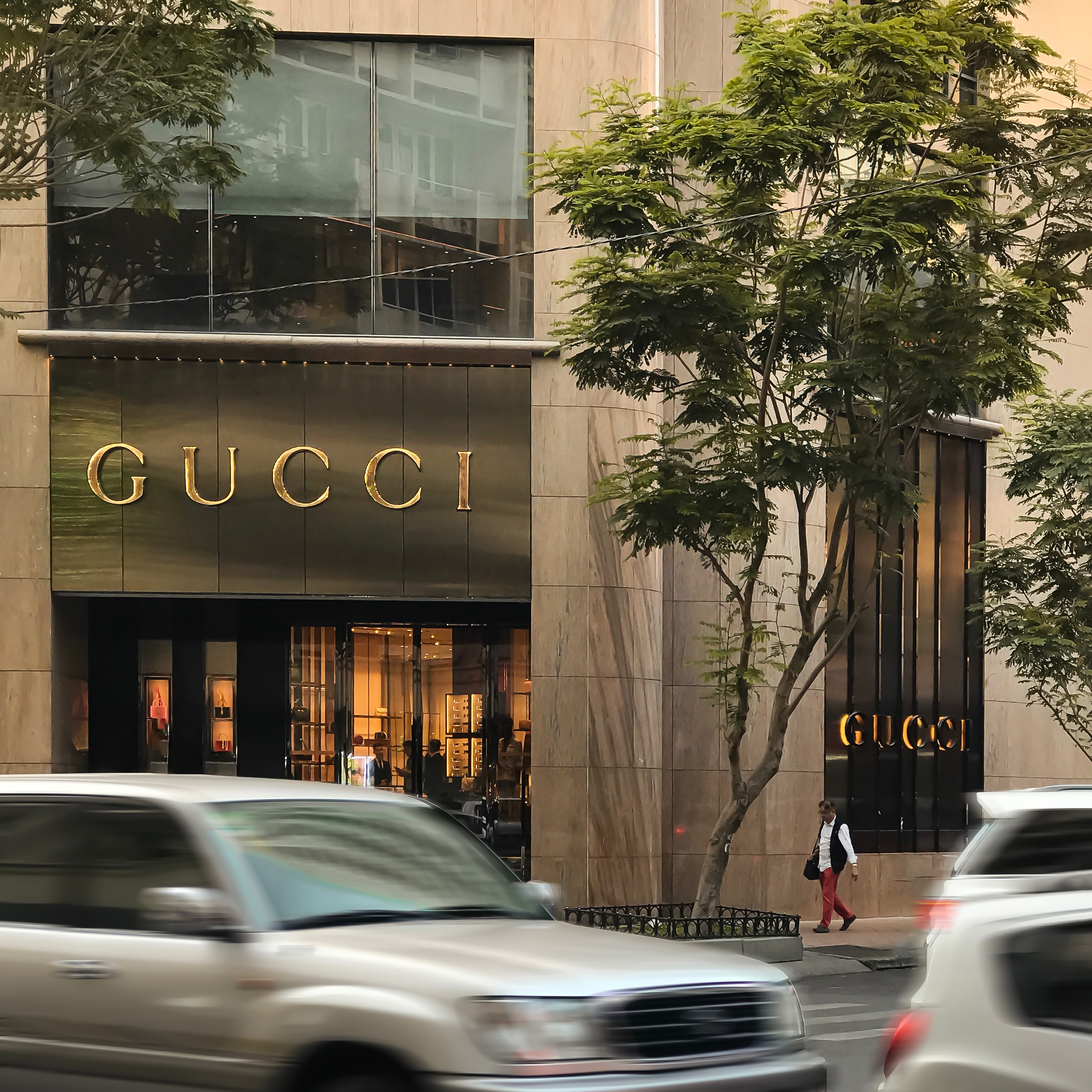 gucci-2.jpg